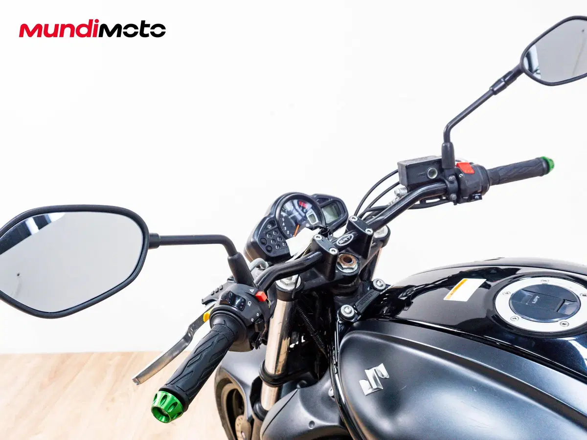 Suzuki Gladius 650 SFV ABS (2009 - 15) (11)