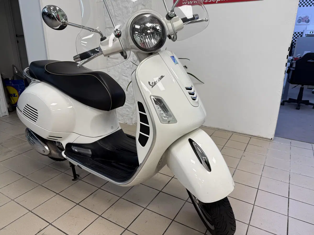 Vespa GTS 300 ABS (2014 - 16) (3)