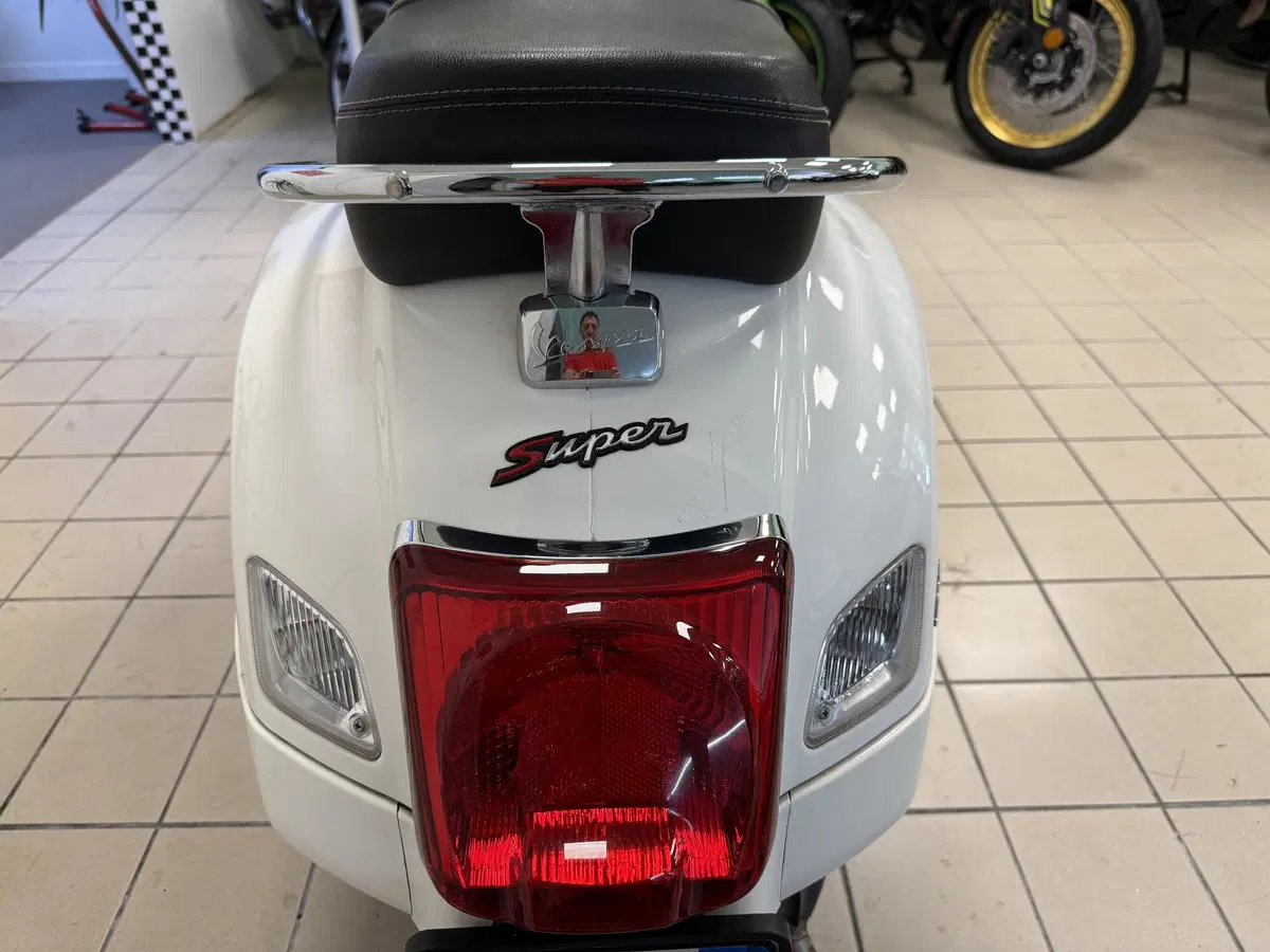 Vespa GTS 300 ABS (2014 - 16) (4)