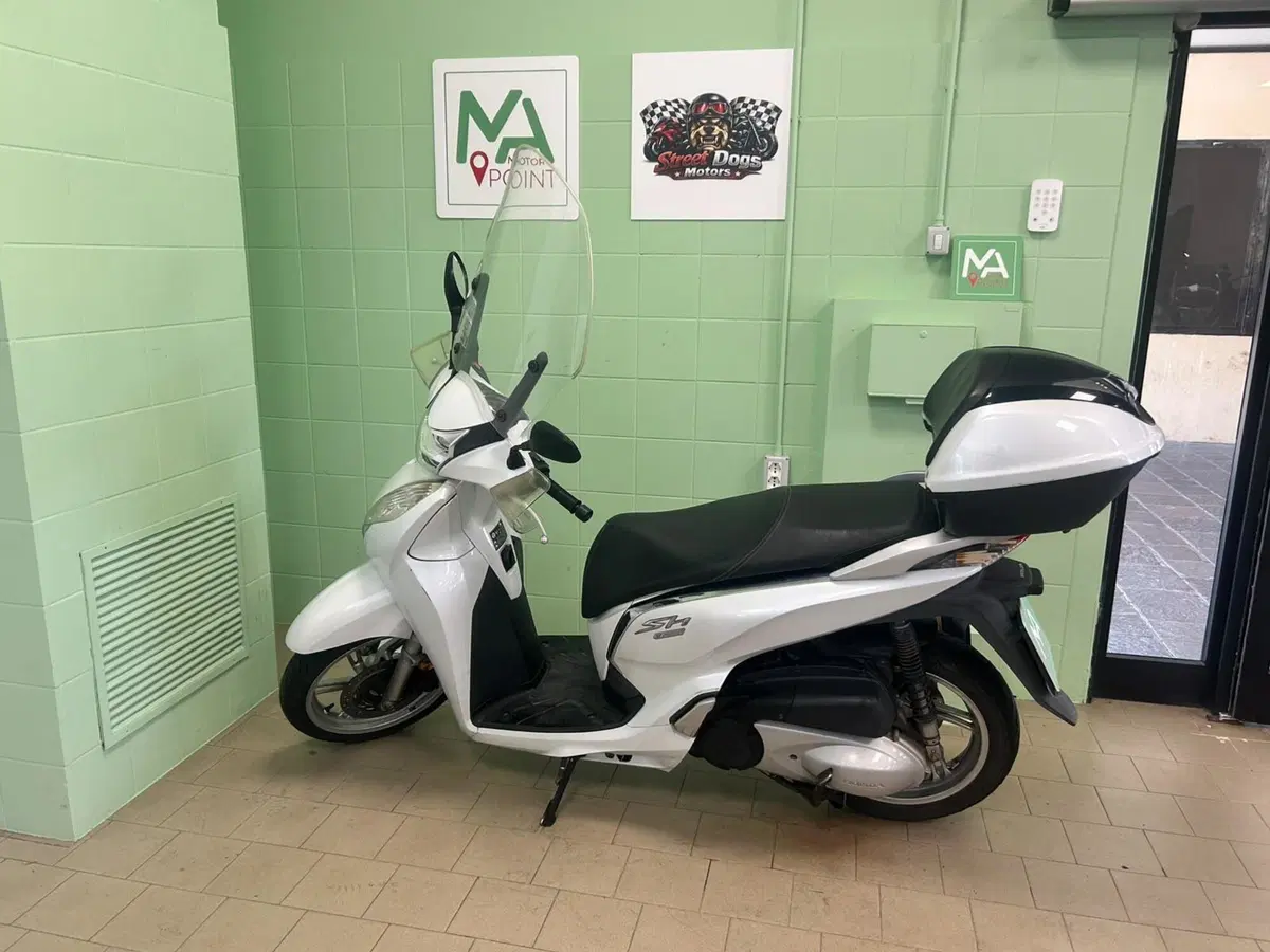 Honda SH 300 i ABS (2016 - 20) (2)