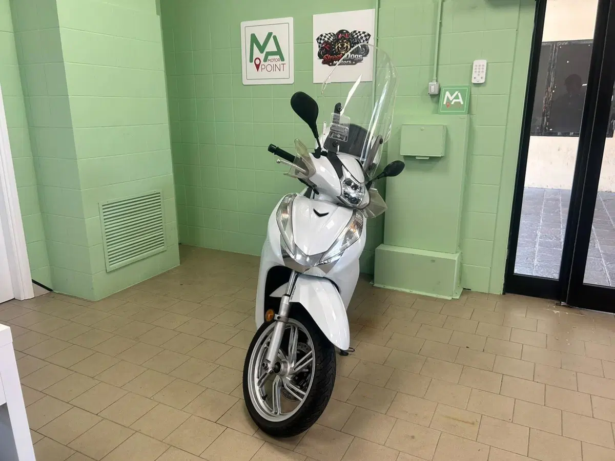 Honda SH 300 i ABS (2016 - 20) (3)