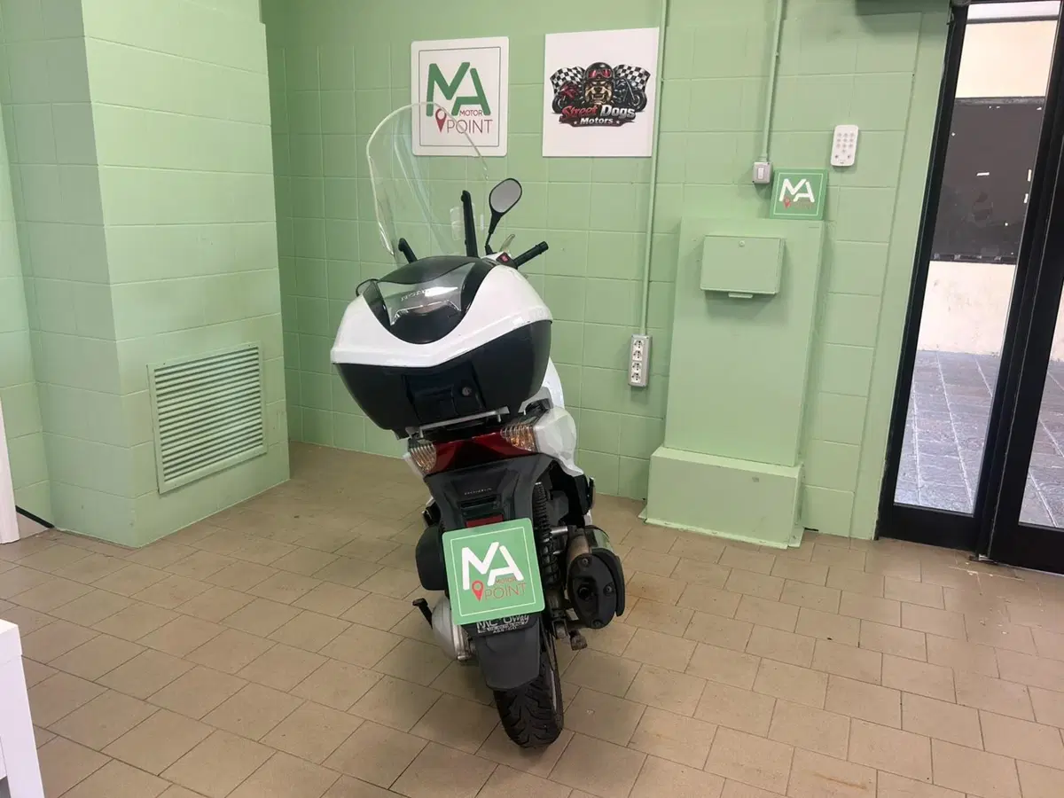 Honda SH 300 i ABS (2016 - 20) (4)