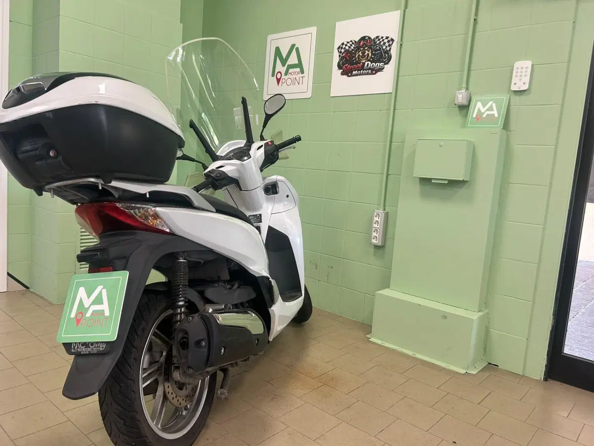 Honda SH 300 i ABS (2016 - 20) (7)