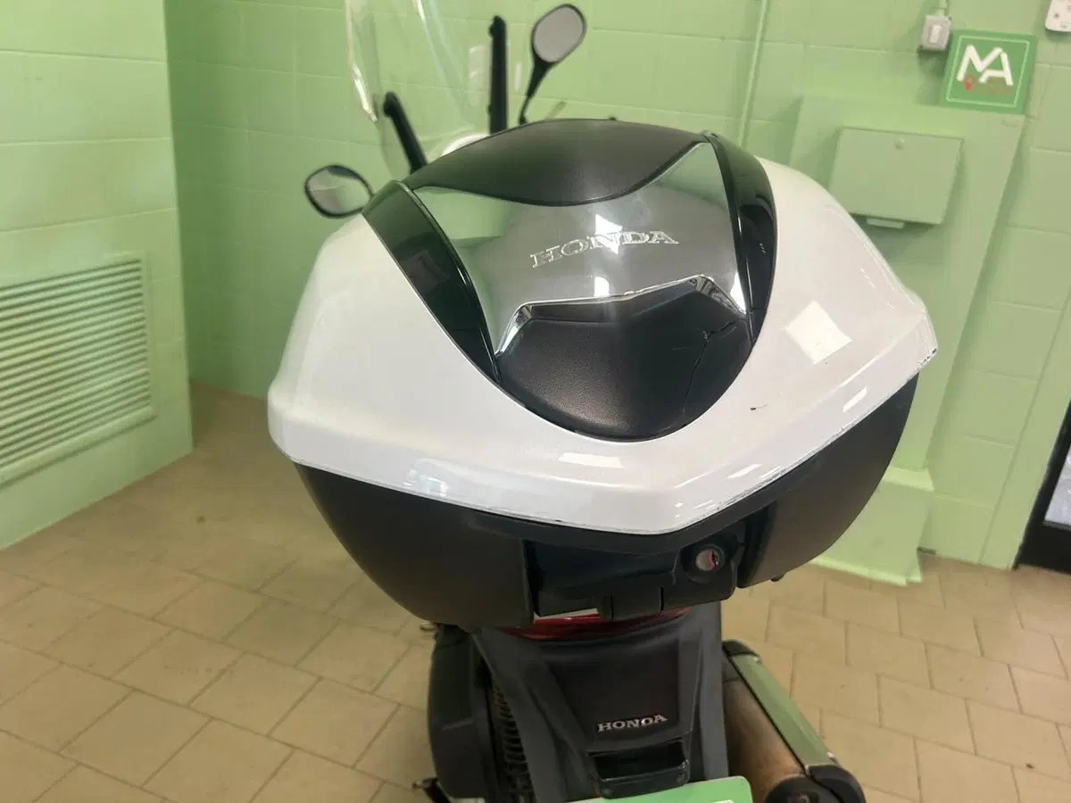 Honda SH 300 i ABS (2016 - 20) (8)