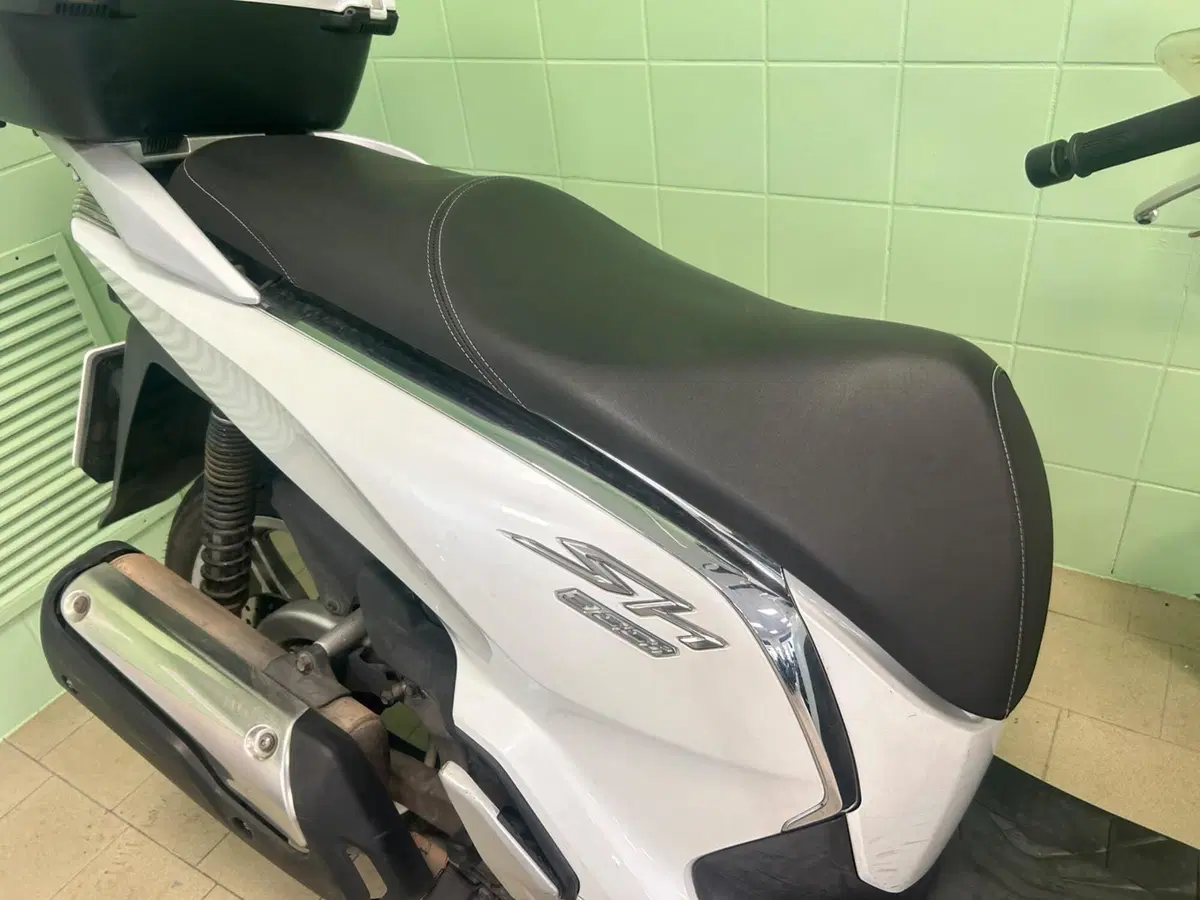Honda SH 300 i ABS (2016 - 20) (12)
