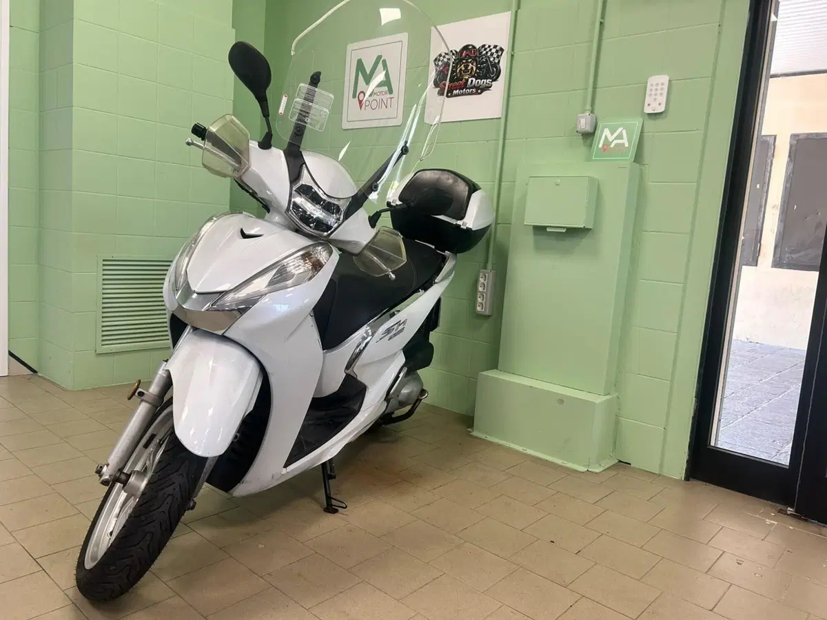 Honda SH 300 i ABS (2016 - 20) (14)
