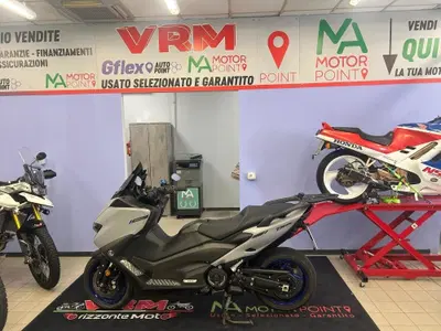 Yamaha T-Max 560 (2020 - 21) usata
