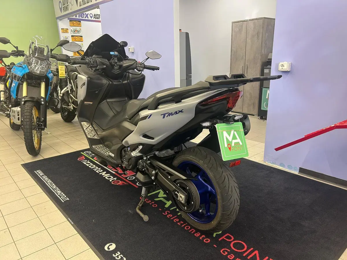 Yamaha T-Max 560 (2020 - 21) (4)