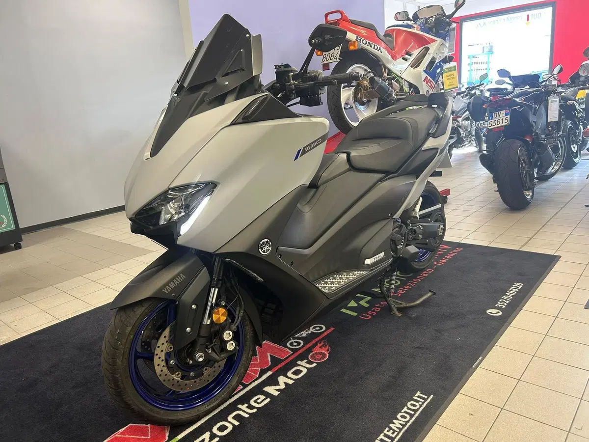 Yamaha T-Max 560 (2020 - 21) (5)