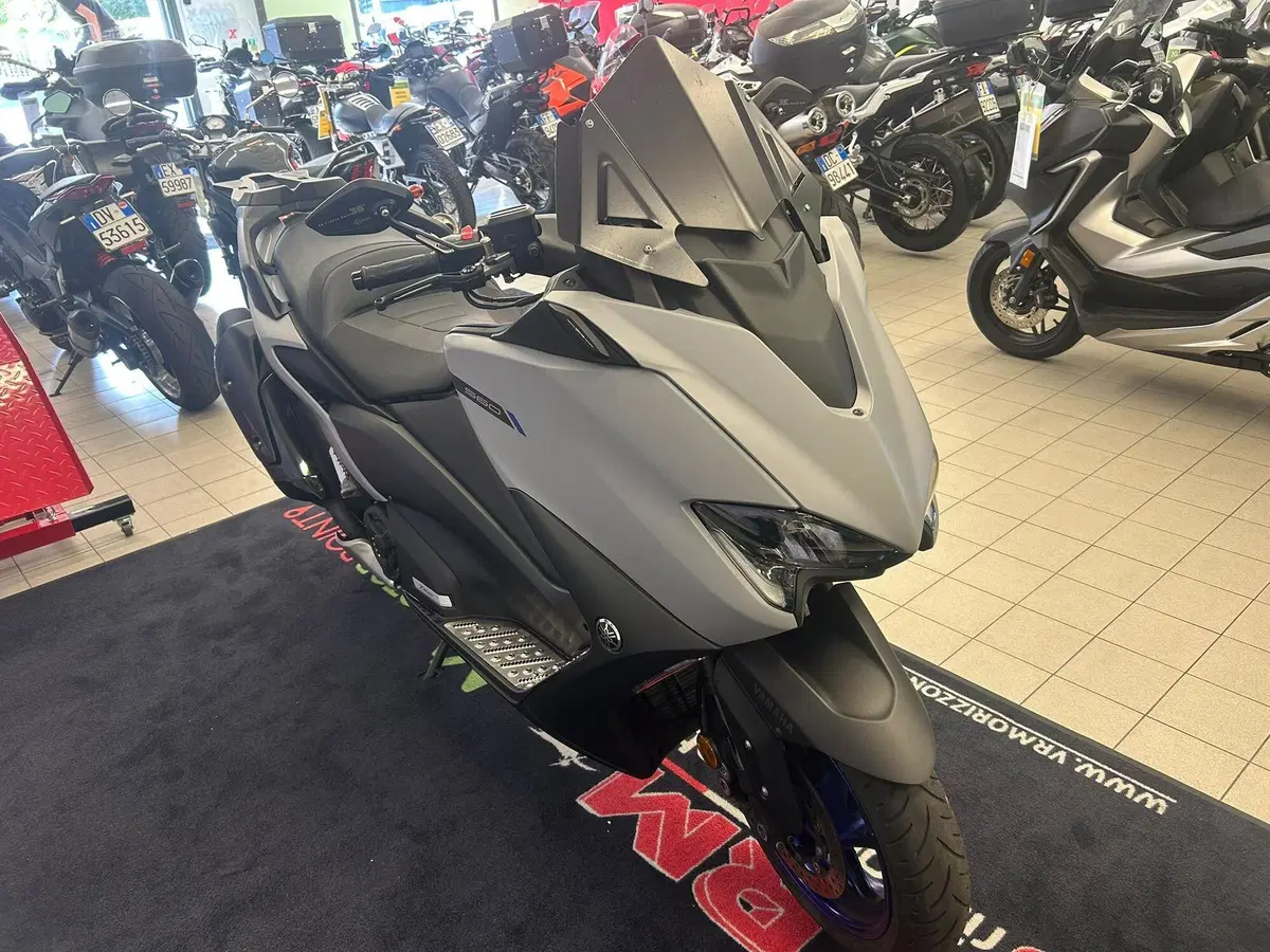 Yamaha T-Max 560 (2020 - 21) (7)