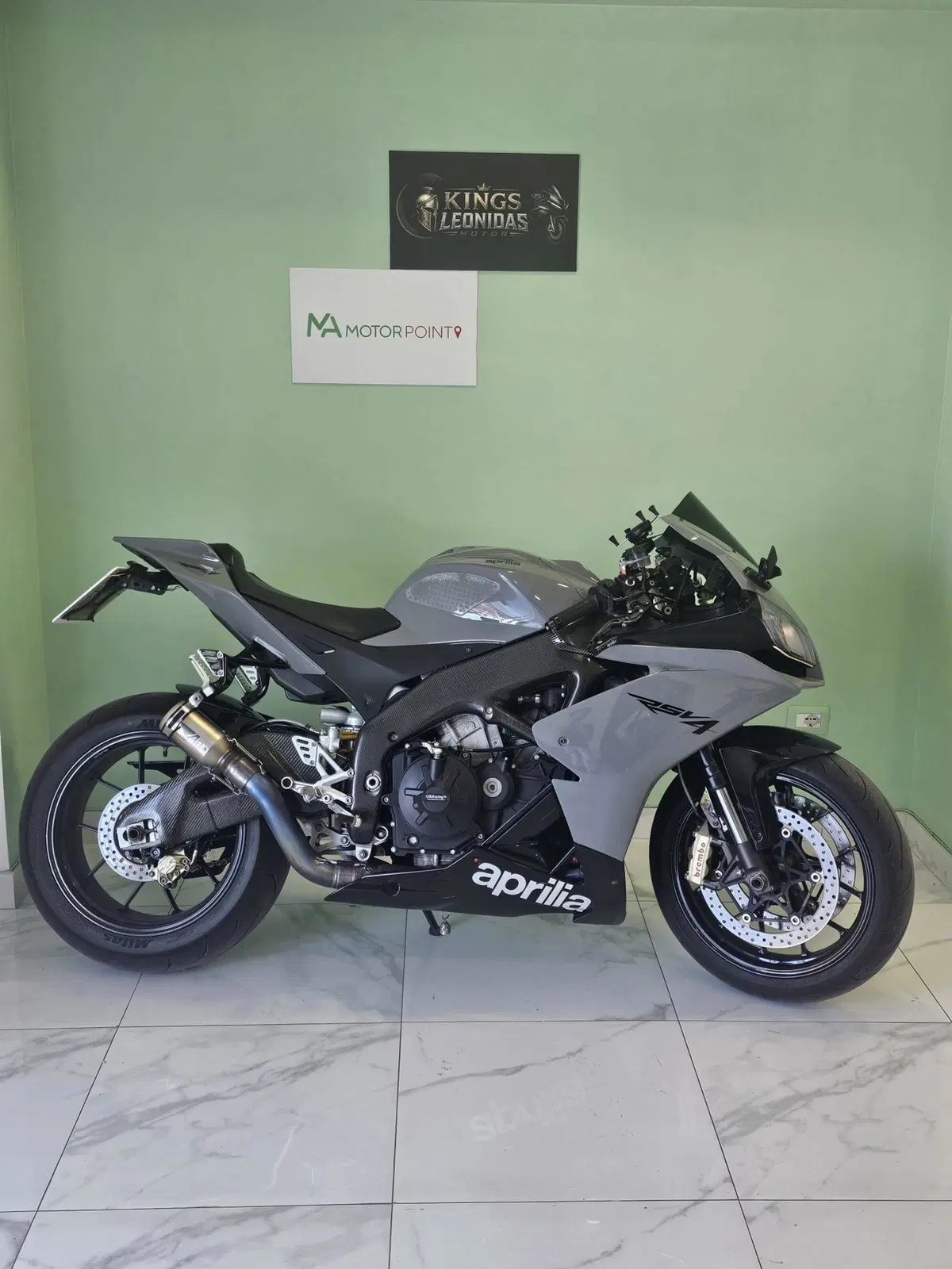 Aprilia RSV4 Factory (2009 - 12)