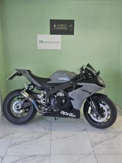 Aprilia RSV4 Factory (2009 - 12) usata
