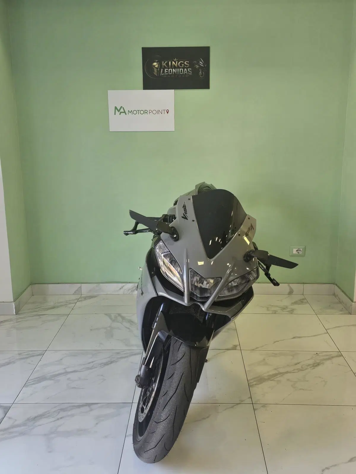 Aprilia RSV4 Factory (2009 - 12) (4)