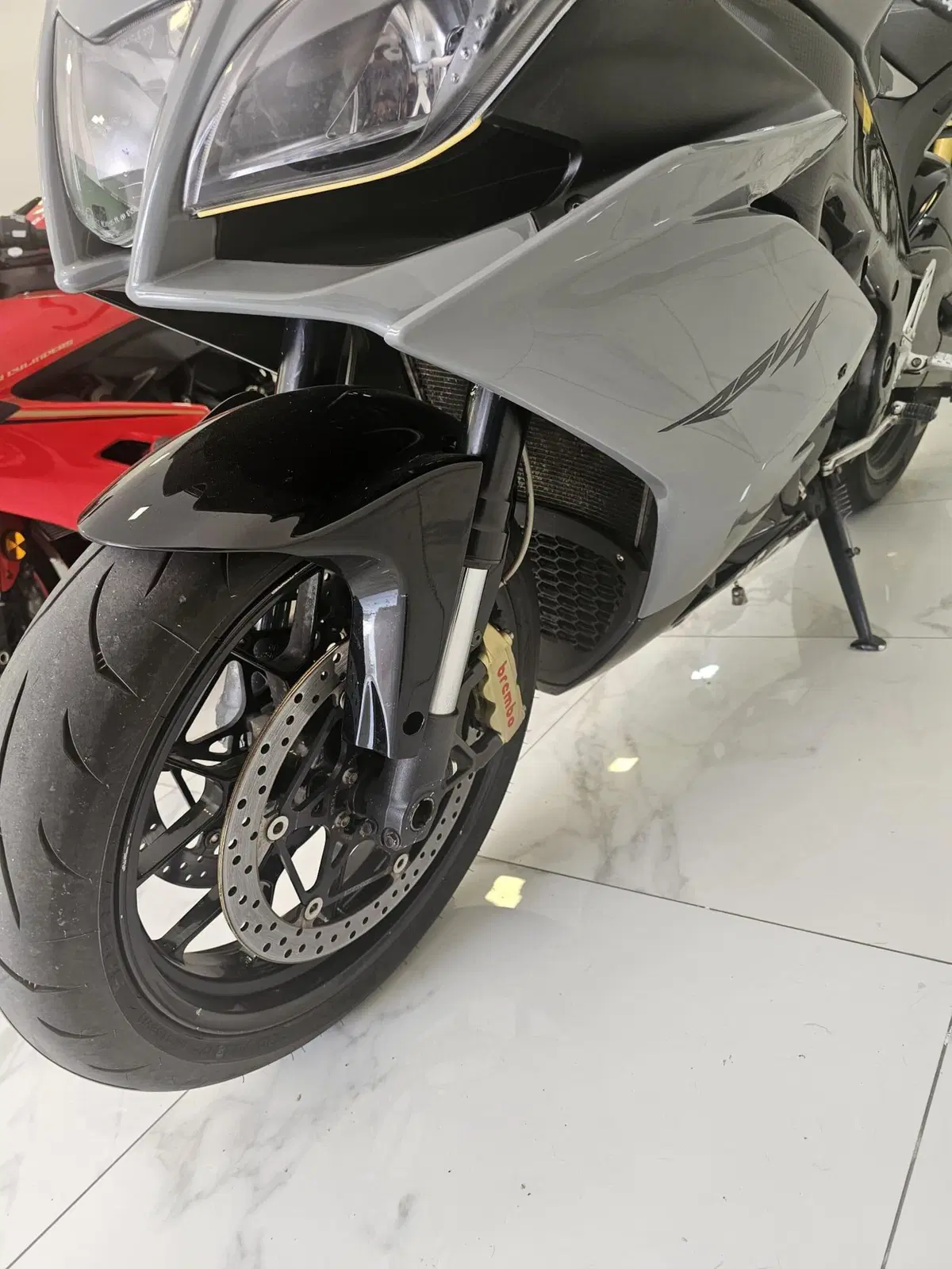 Aprilia RSV4 Factory (2009 - 12) (14)