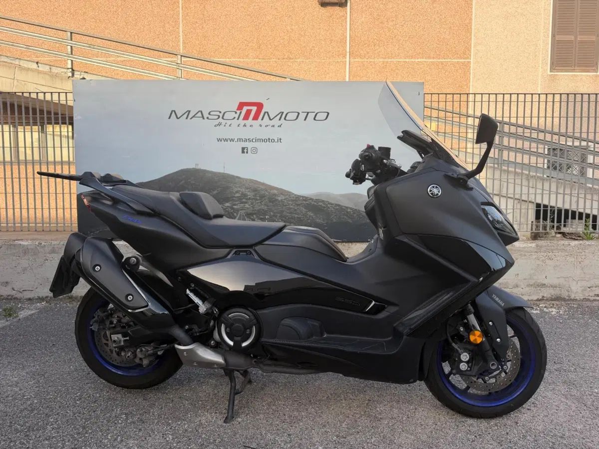 Yamaha T-Max 560 (2022 - 24)