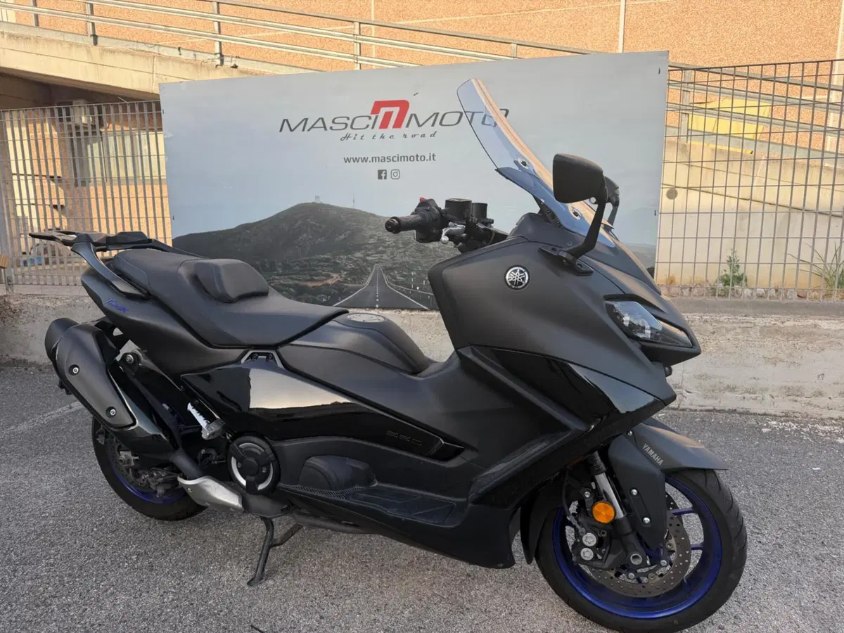 Yamaha T-Max 560 (2022 - 24) (2)