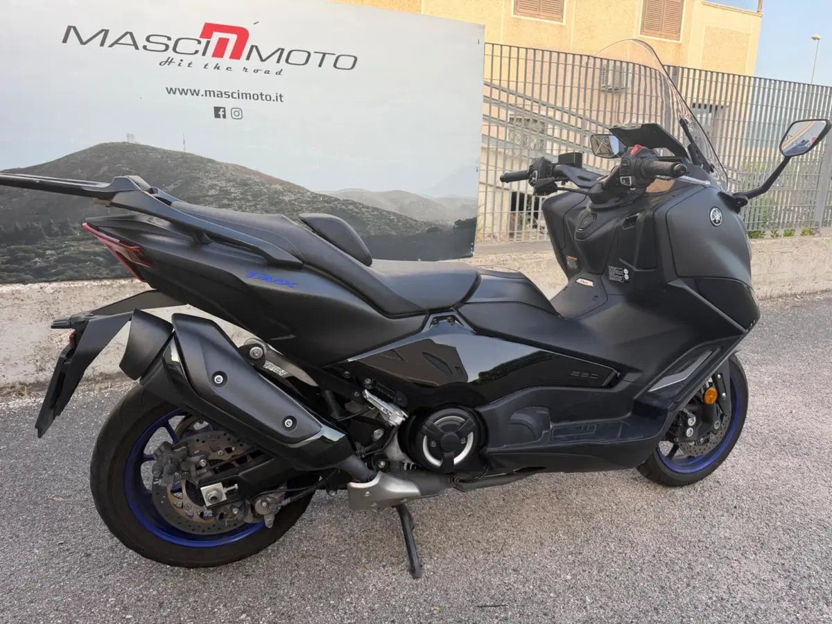 Yamaha T-Max 560 (2022 - 24) (6)