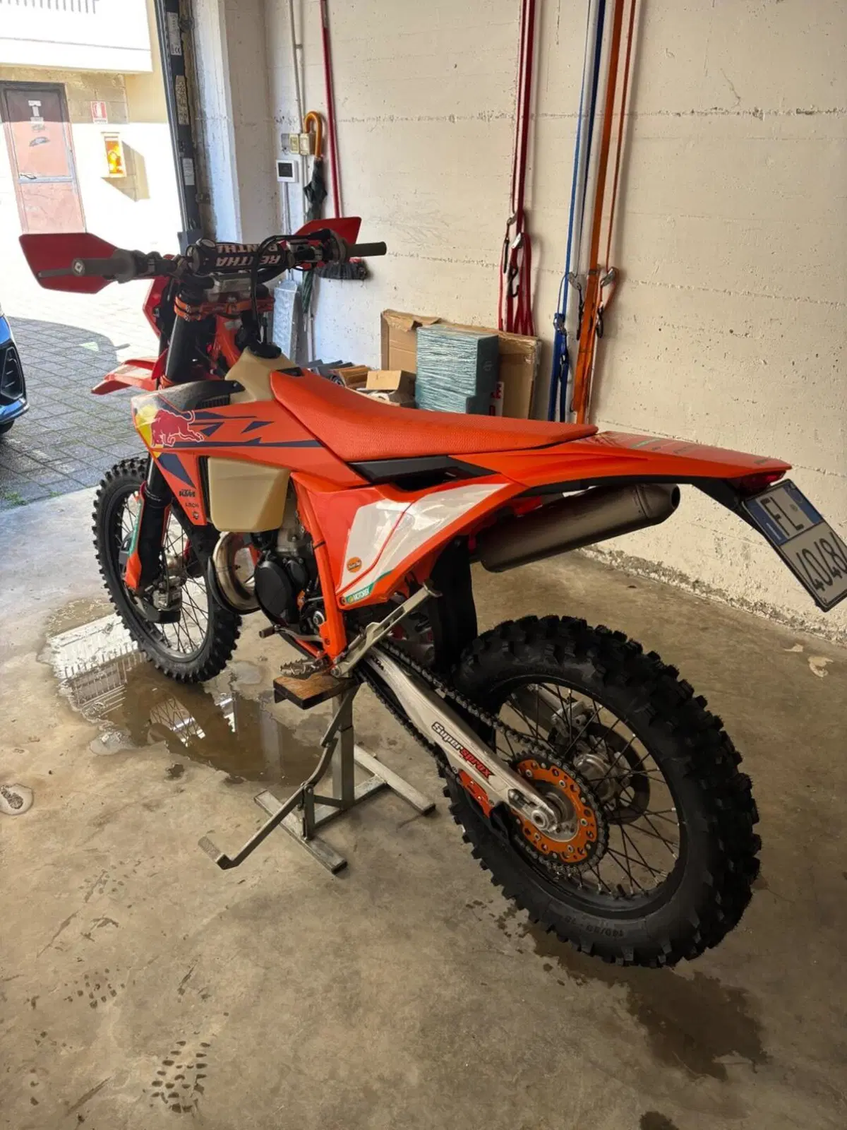 KTM 300 EXC Champion Edition (2025) (4)