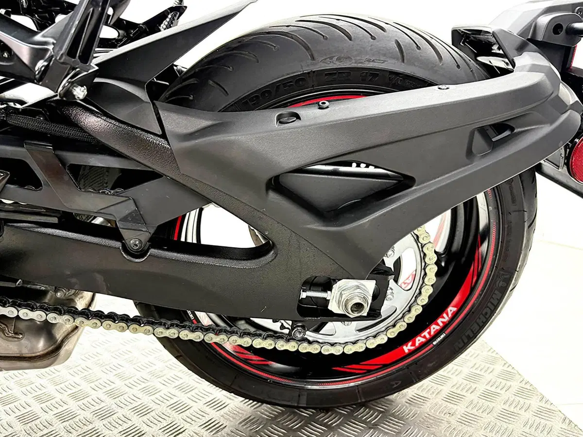 Suzuki Katana 1000 Jindachi (2019 - 20) (18)