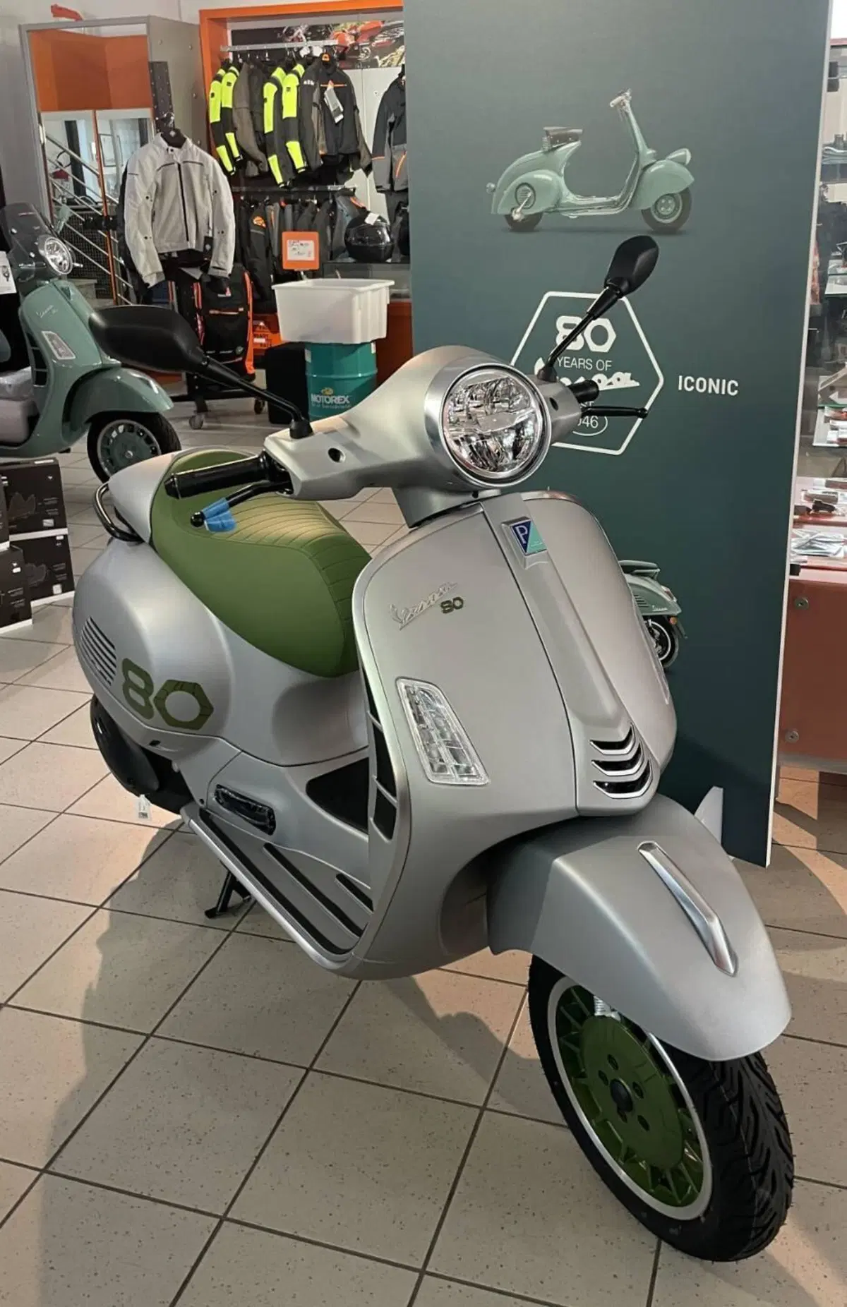 Vespa GTS 310 Edizione Ottantesimo (2026)