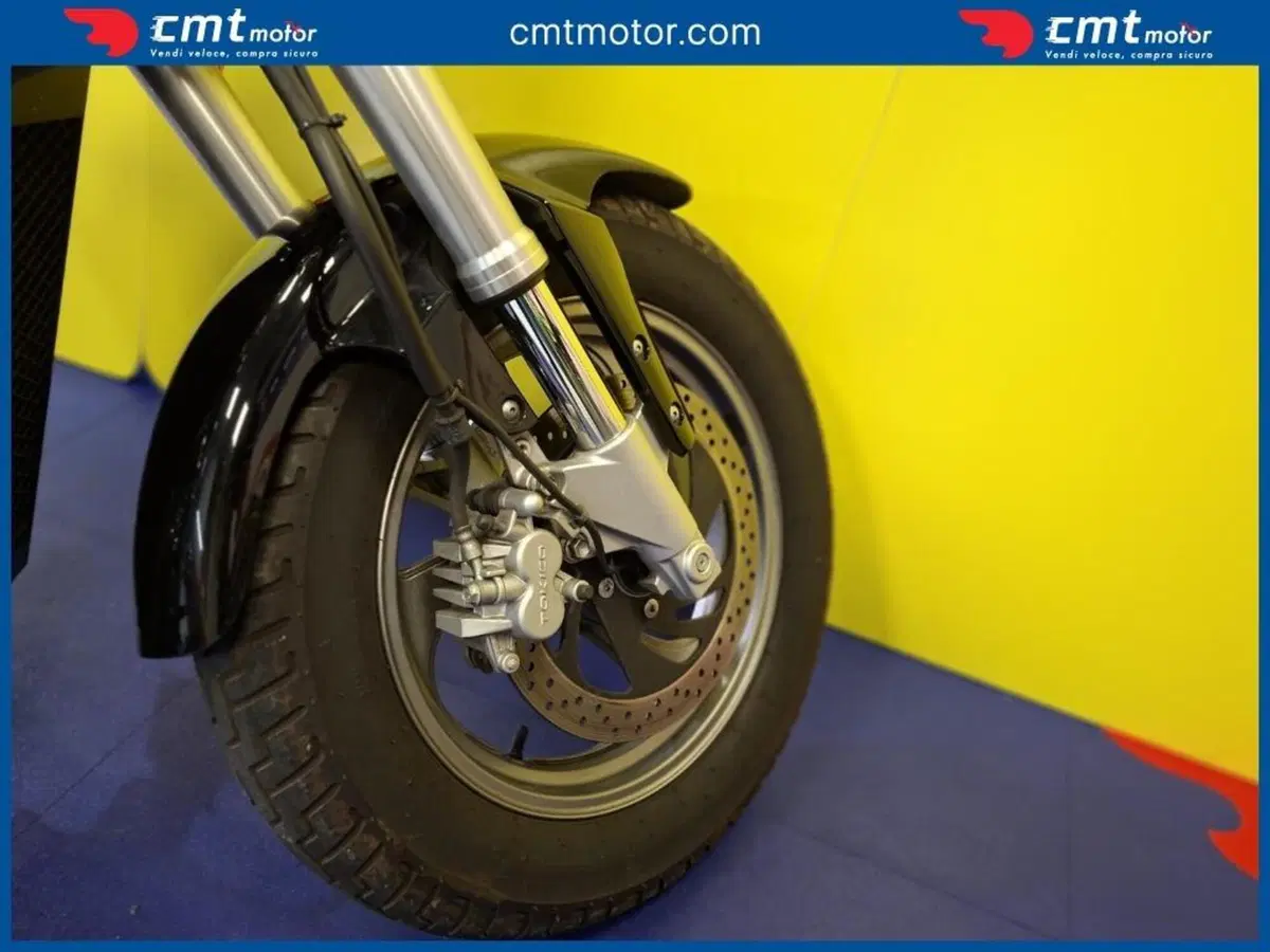 Suzuki Intruder 800 M T (2011 - 15) (10)
