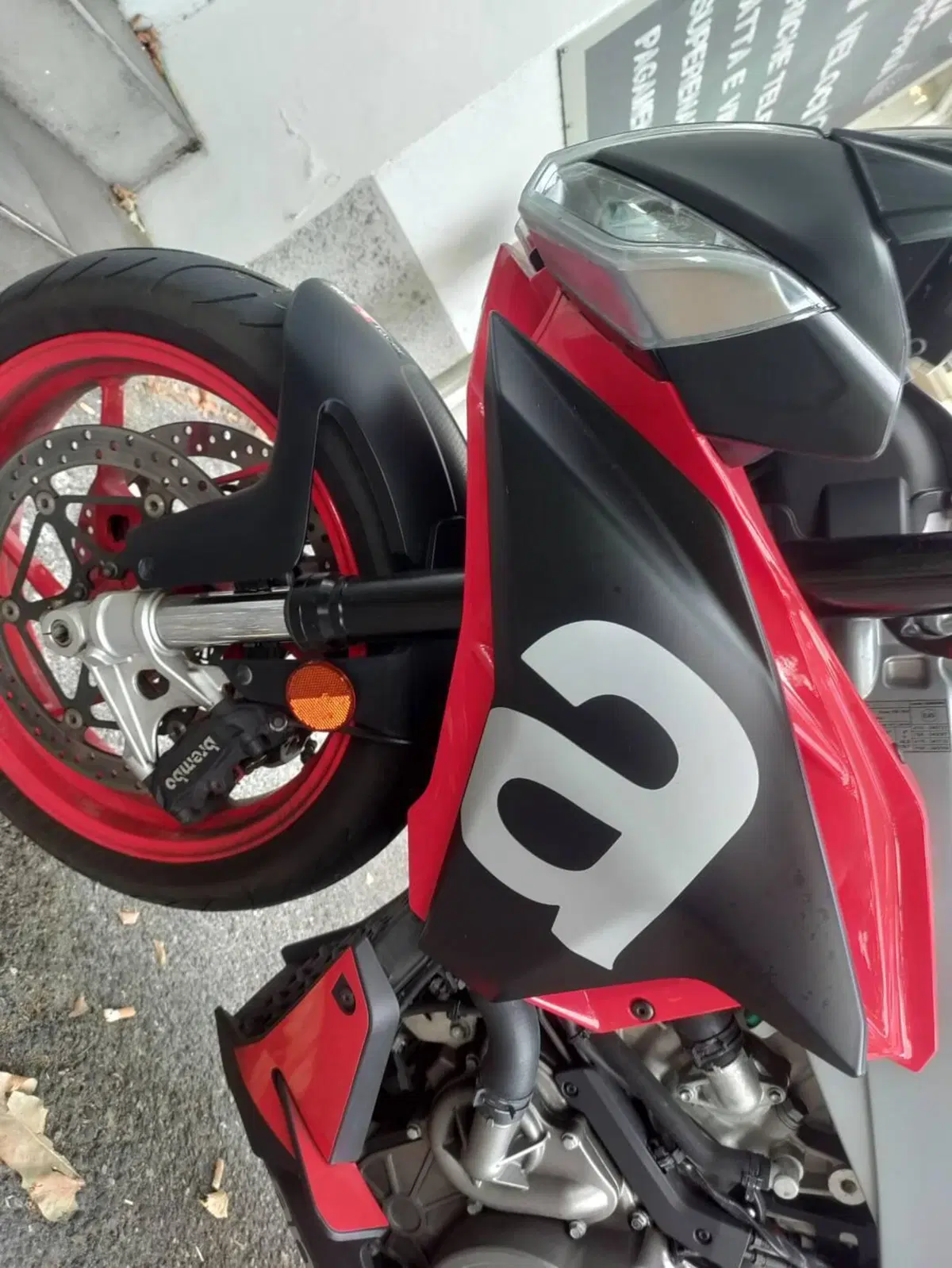 Aprilia Tuono 660 (2021 - 25) (2)