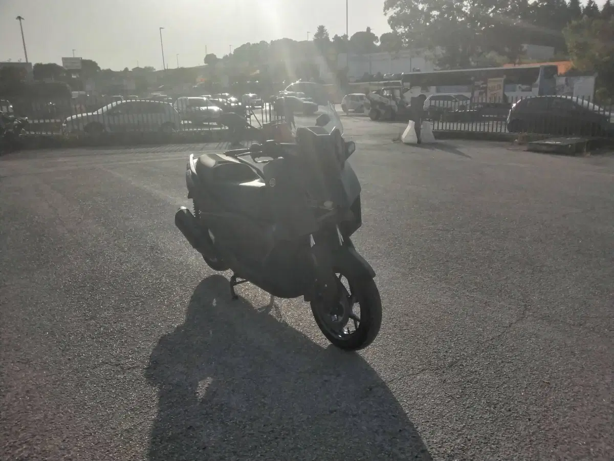 Yamaha X-Max 300 (2021 - 24) (4)