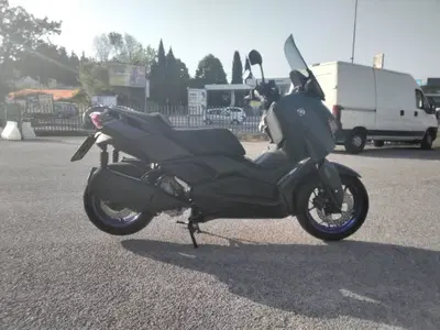 Yamaha X-Max 300 (2021 - 24) usata