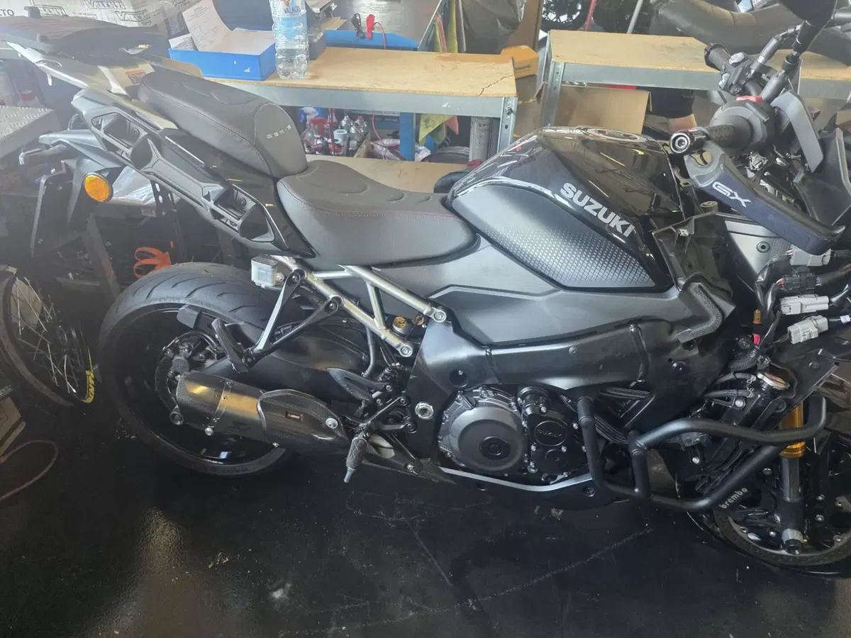 Suzuki GSX-S1000GX (2024 - 26) (4)