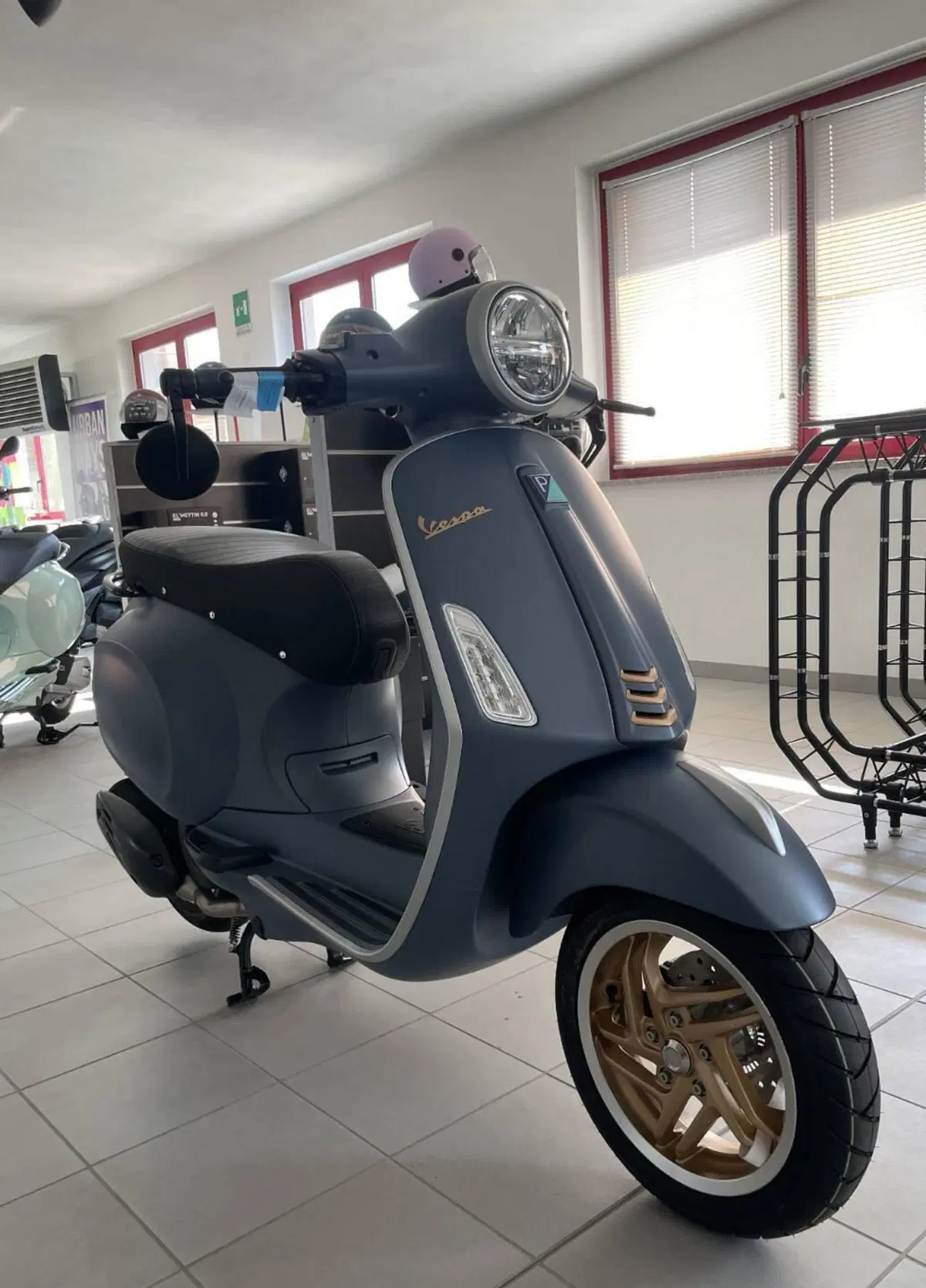 Vespa Primavera 125 Officina 8 (2026) (2)