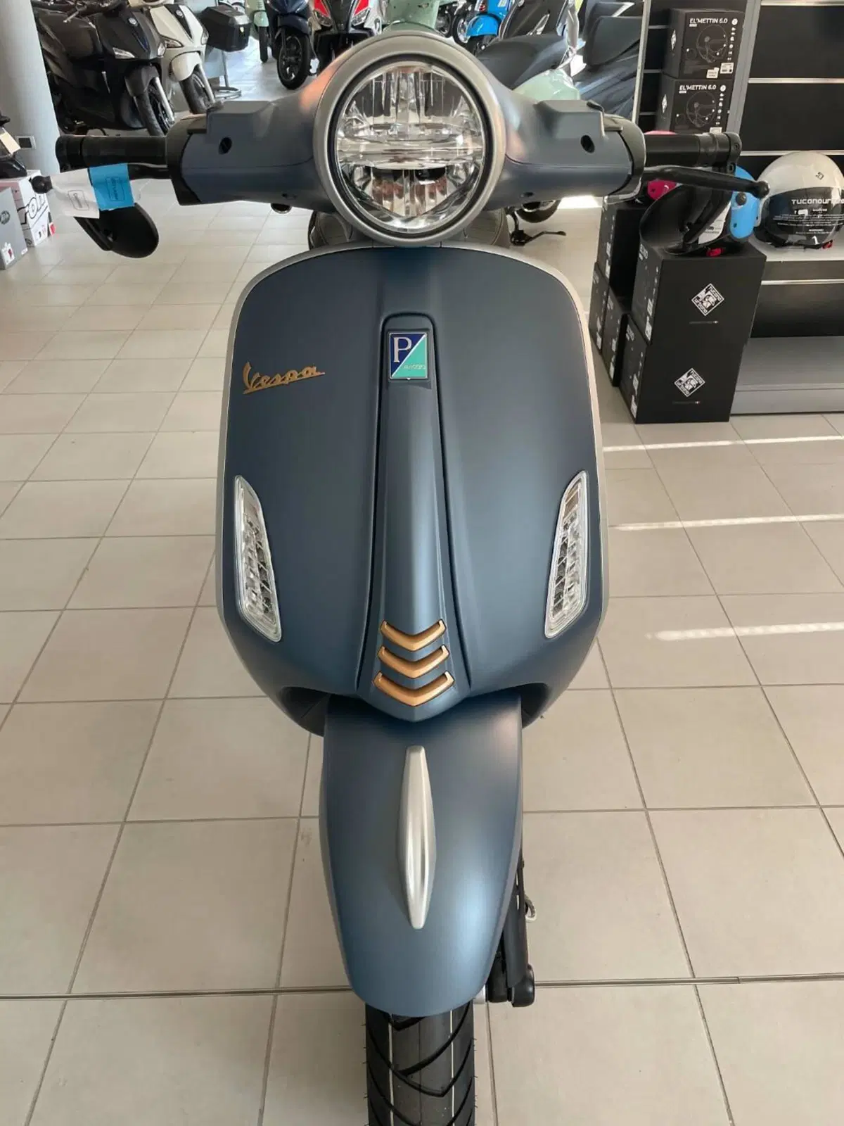 Vespa Primavera 125 Officina 8 (2026)