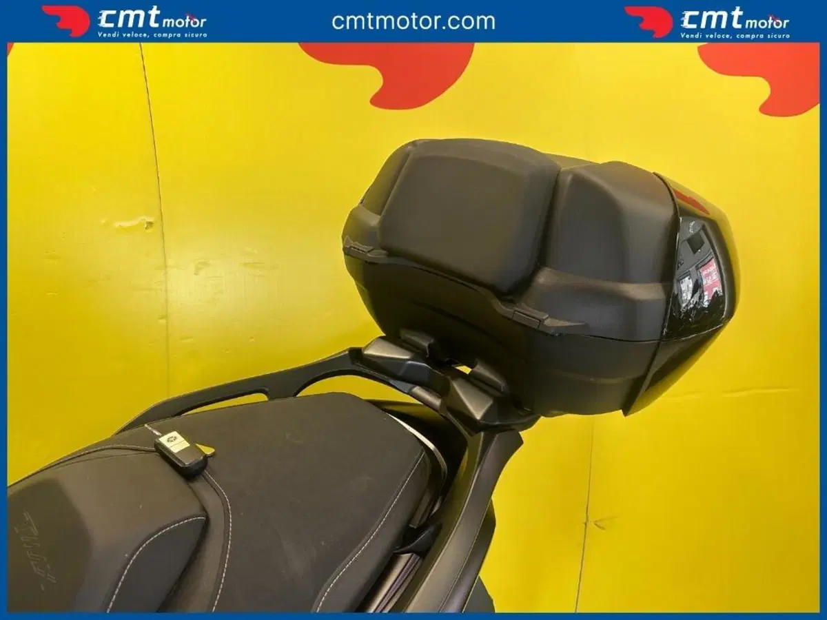 Yamaha T-Max 560 Tech Max (2022 - 24) (8)