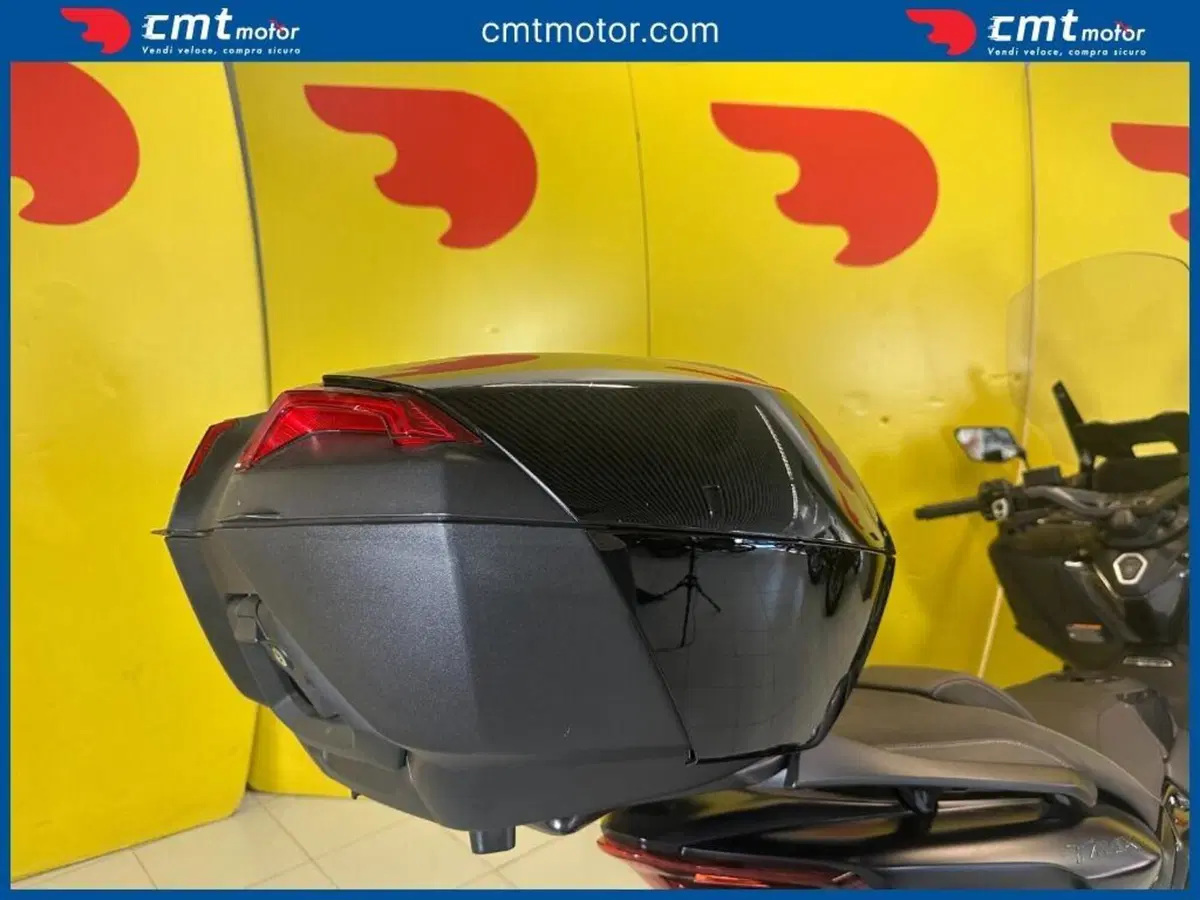 Yamaha T-Max 560 Tech Max (2022 - 24) (10)