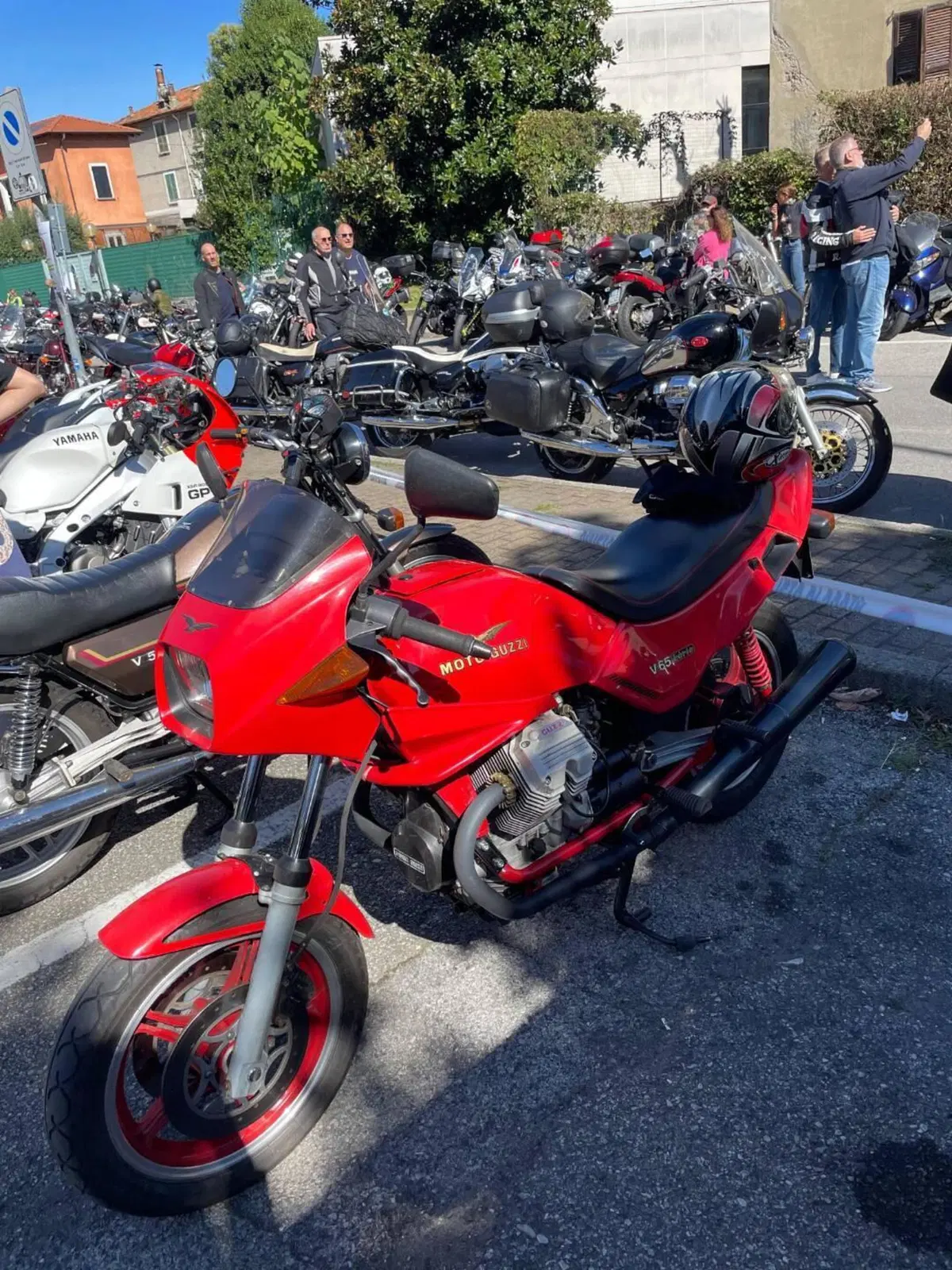 Moto Guzzi V65 Lario
