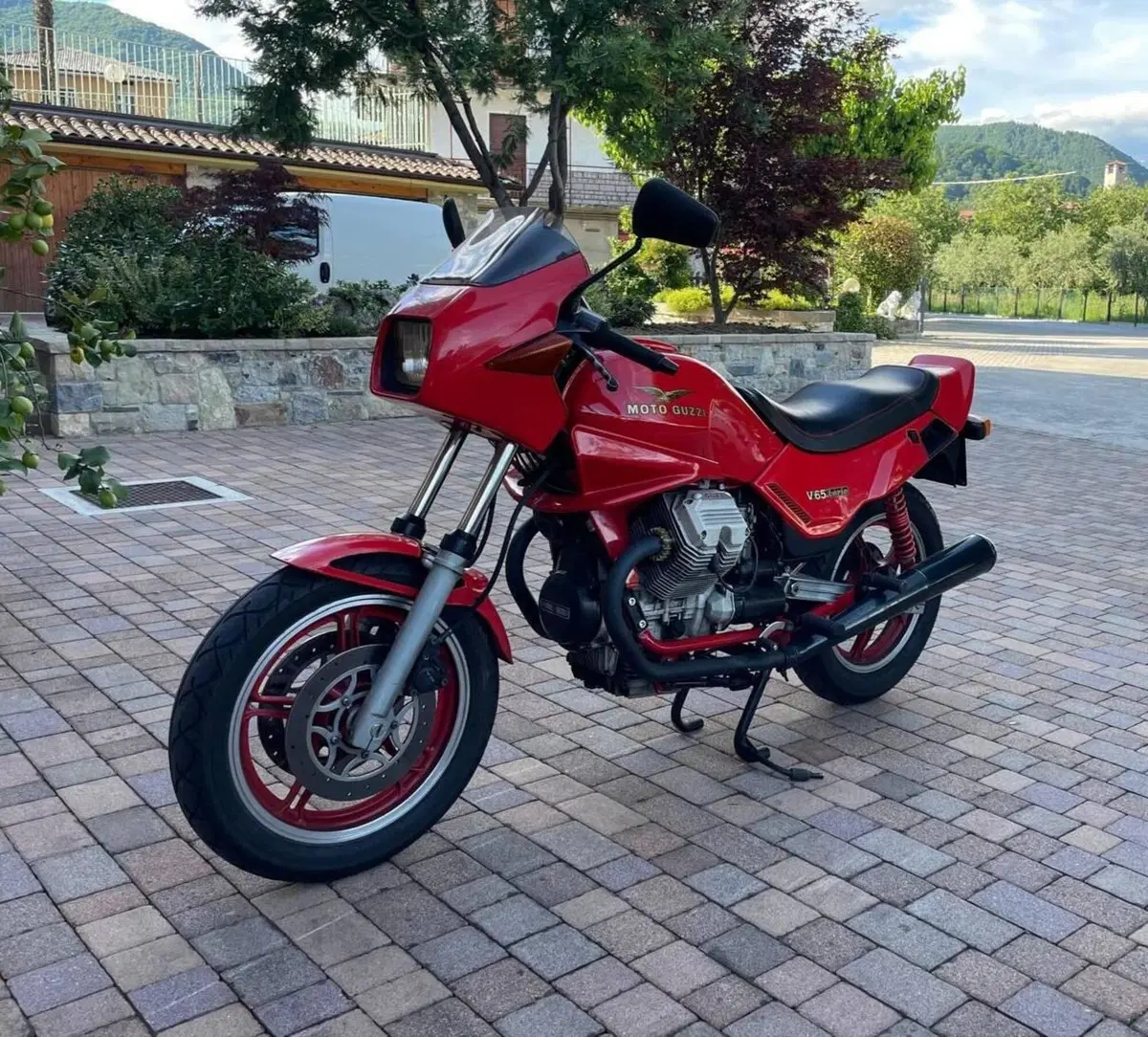 Moto Guzzi V65 Lario (3)