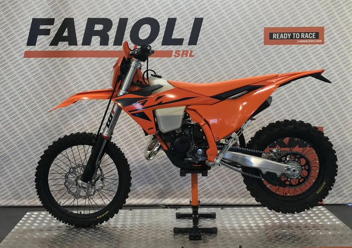KTM 125 XC-W (2025) (13)