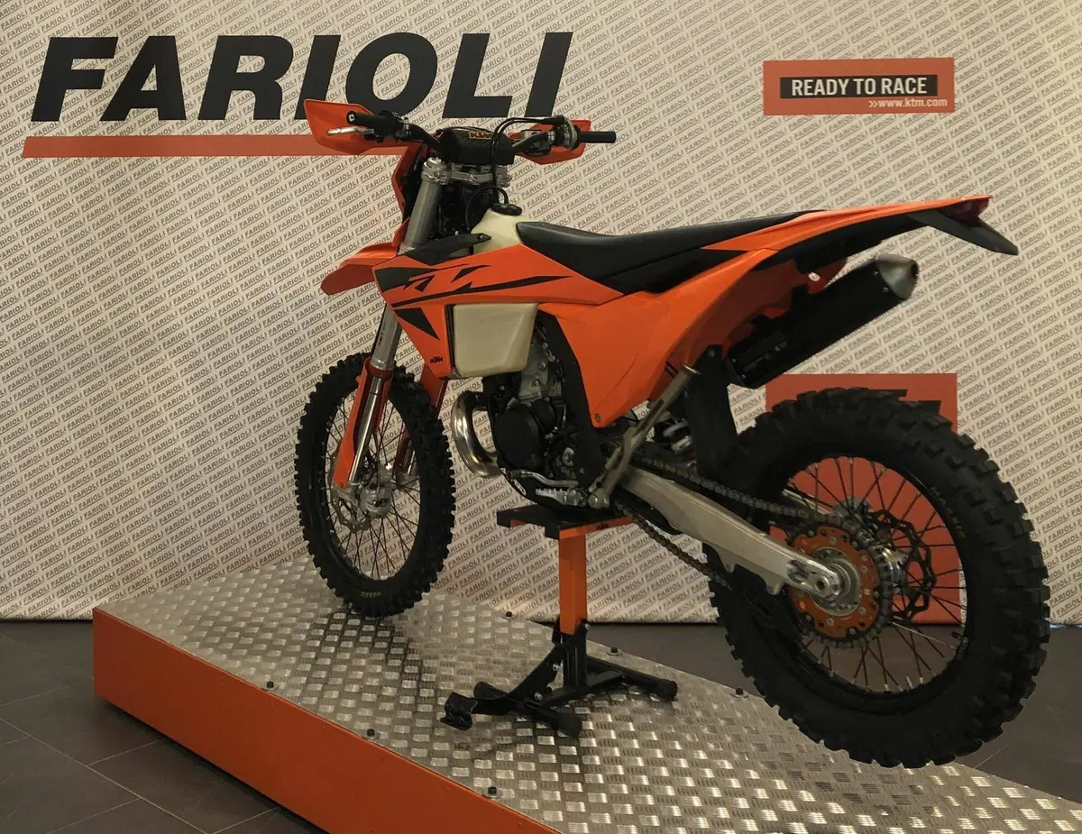 KTM 250 EXC (2025) (13)