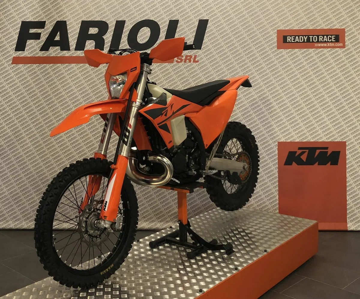 KTM 250 EXC (2025) (15)