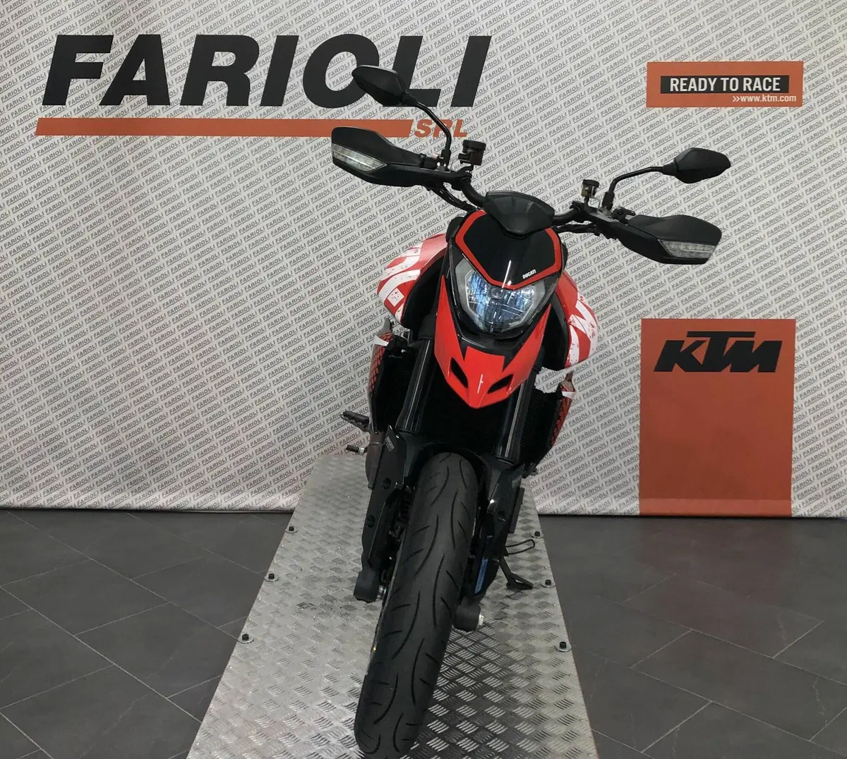 Ducati Hypermotard 950 RVE (2022 - 25) (7)