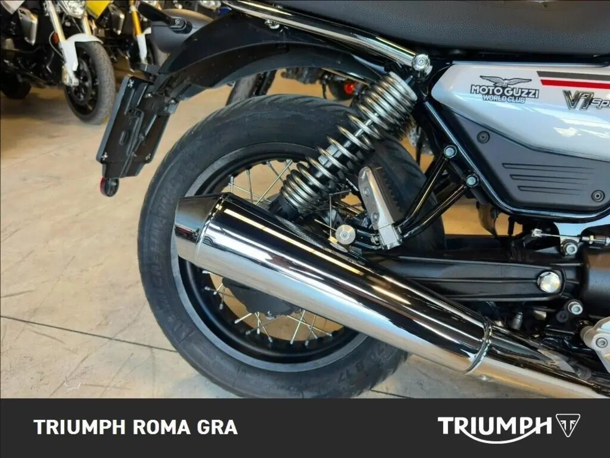 Moto Guzzi V7 Special (2025 - 26) (5)