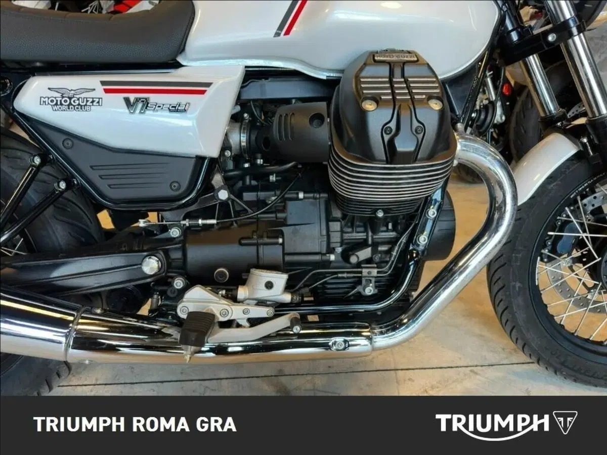 Moto Guzzi V7 Special (2025 - 26) (6)
