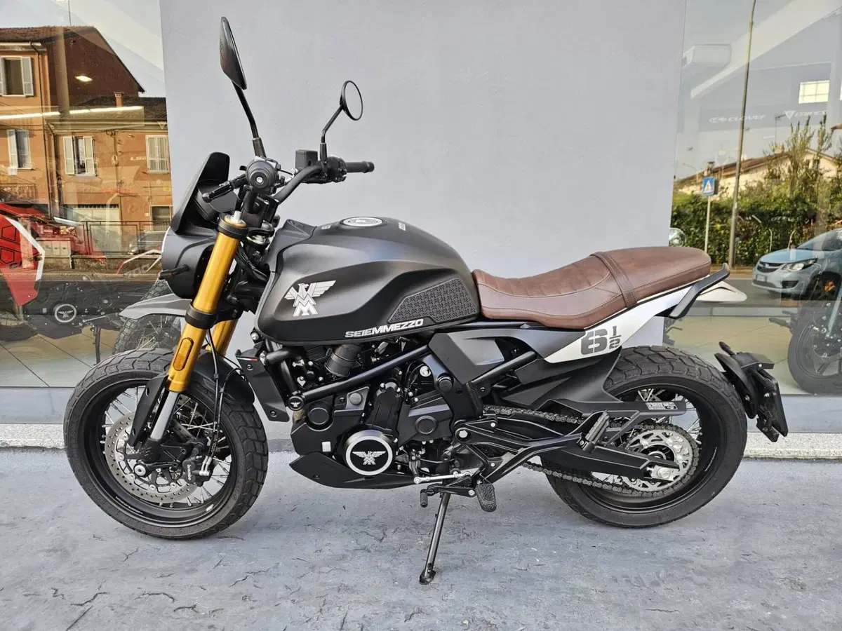 Moto Morini SEIEMMEZZO SCR (2022 - 26) (2)