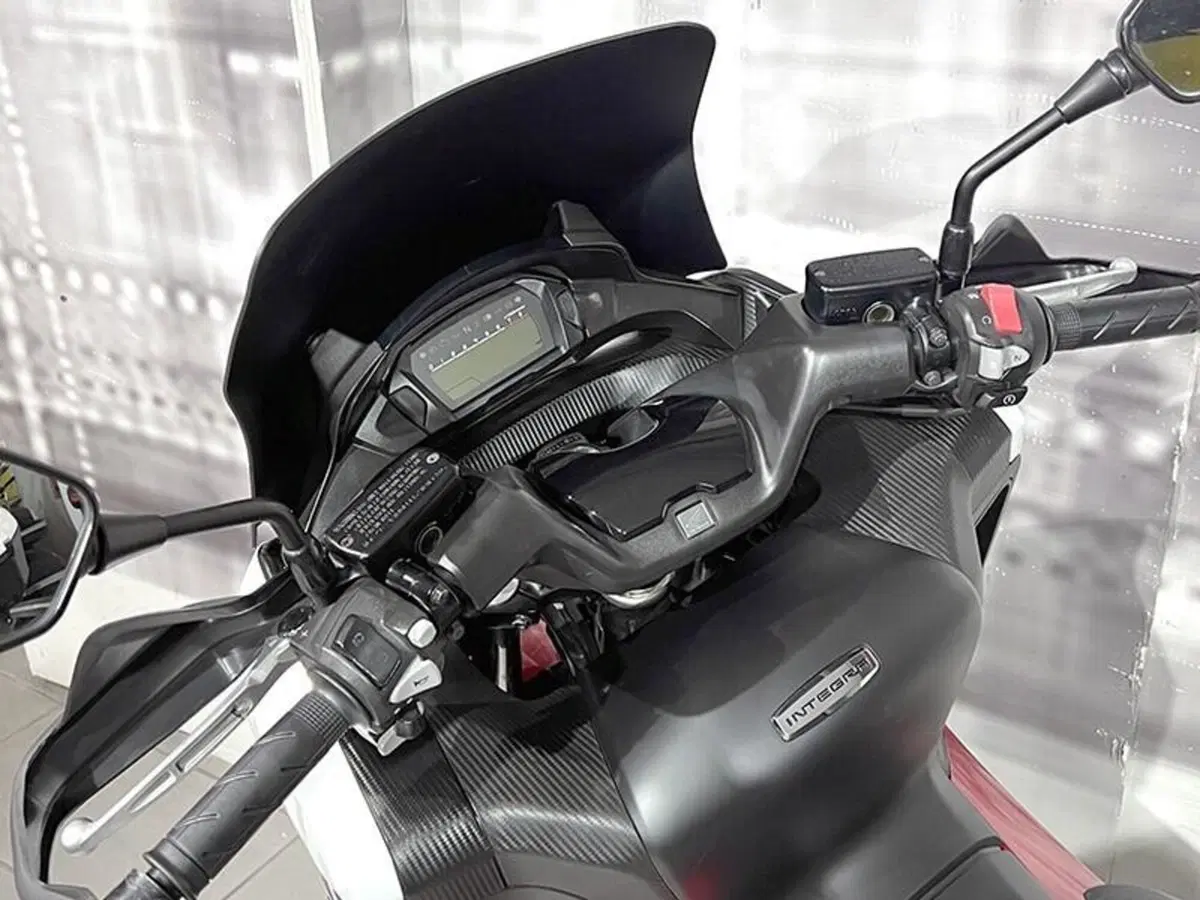 Honda Integra 750 DCT ABS (2014 - 15) (6)