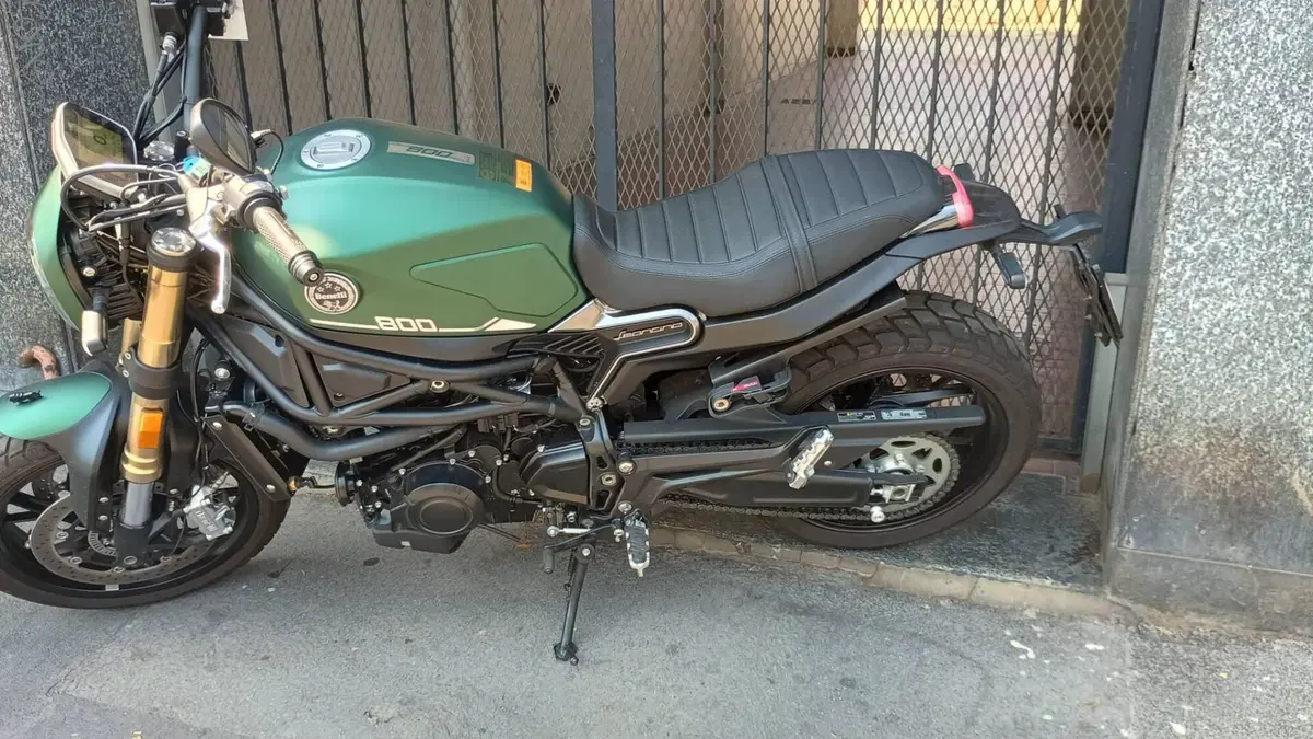 Benelli Leoncino 800 (2022 - 26) (3)