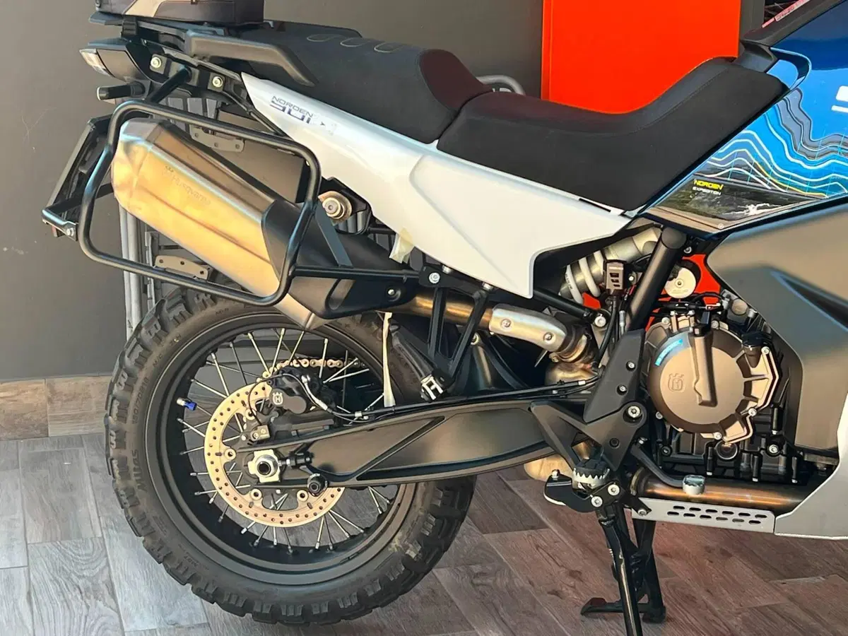 Husqvarna Norden 901 Expedition (2023 - 24) (2)