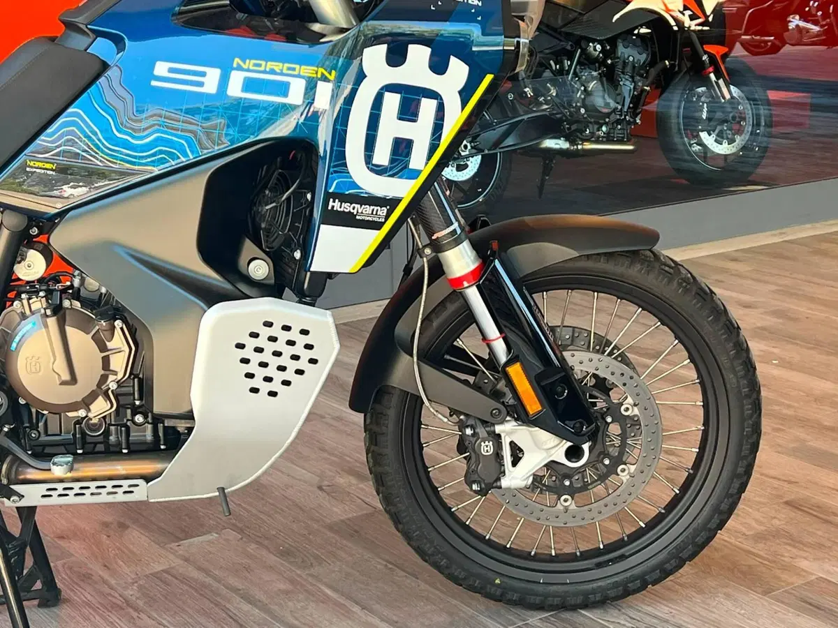 Husqvarna Norden 901 Expedition (2023 - 24) (3)