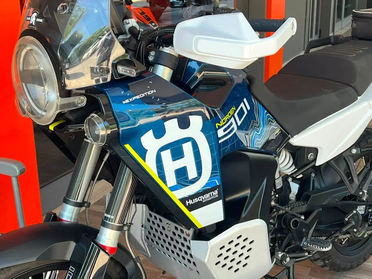 Husqvarna Norden 901 Expedition (2023 - 24) (16)