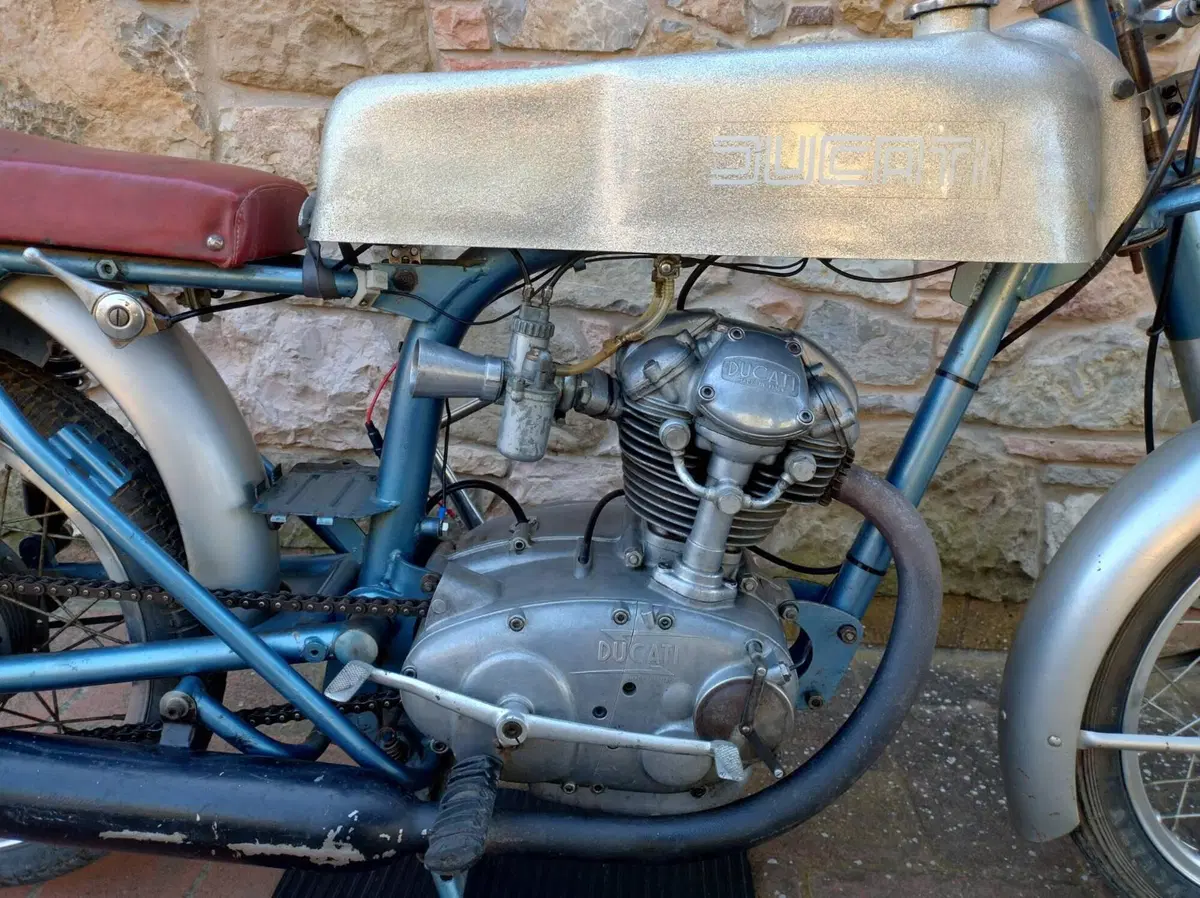 Ducati 125 Sport Classic Racer  (5)