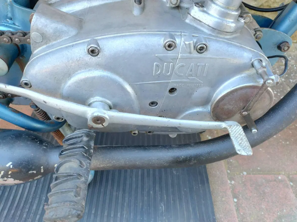 Ducati 125 Sport Classic Racer  (9)
