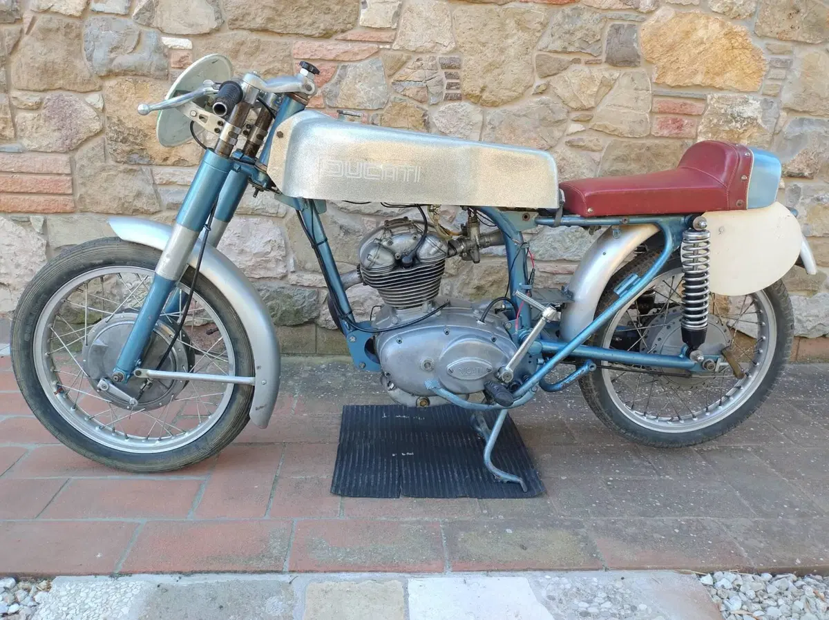 Ducati 125 Sport Classic Racer  (13)